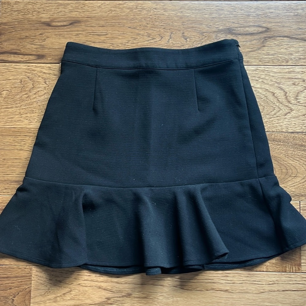 NWT Forever 21 size small black mini skirt
